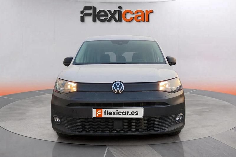 Usado VW Caddy Trendline 102 CV (75 kW) 2021 Blanco Monovolumen