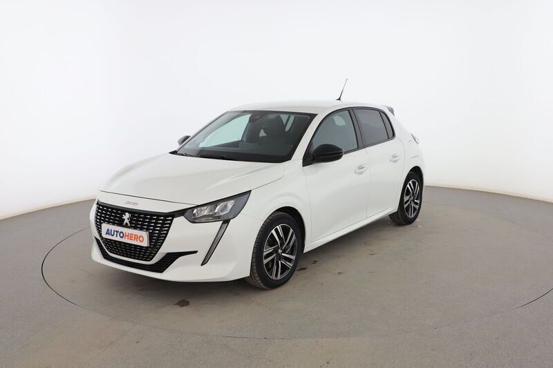Blanco Usado 2023 Peugeot 208 Allure Utilitario | 16.499 € (Precio justo) - Imagen 1/4