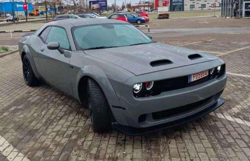 Gris Usado 2020 Dodge Challenger Coupe | 33.340 € - Imagen 1/4