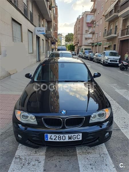 Gris / plata Usado 2011 BMW 118 Sport Line Utilitario | 7999 € (Buen precio) - Imagen 1/4