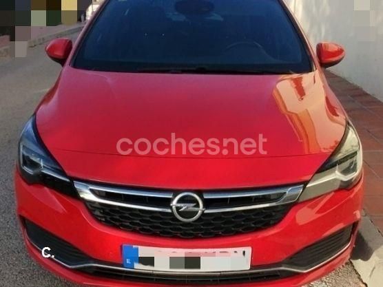 Rojo Usado 2018 Opel Astra Berlina | 14.000 € (Precio justo) - Imagen 1/4