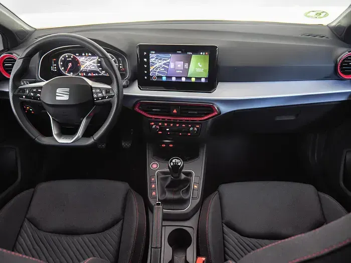 Usado Seat Ibiza FR 115 CV (84 kW) 2025 Blanco Utilitario