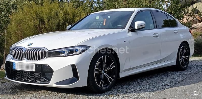 Blanco Usado 2023 BMW 318 Comfort Edition Berlina | 39.990 € - Imagen 1/4