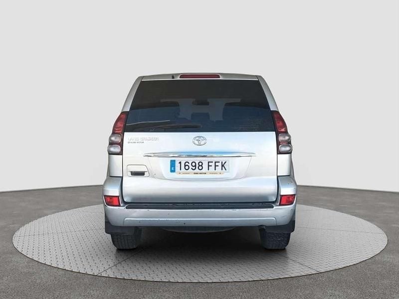 Usado Toyota Land Cruiser 173 CV (127 kW) 2006 Plateado SUV