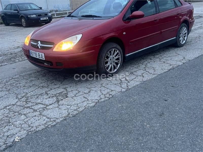 Usado Citroën C5 110 CV (80 kW) 2001 Granate Berlina