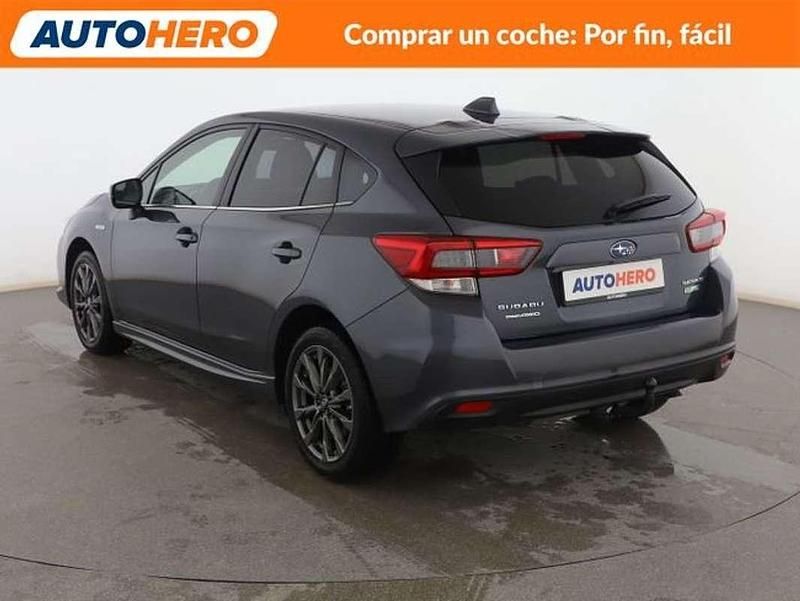 Usado Subaru Impreza 150 CV (110 kW) 2024 Gris Utilitario