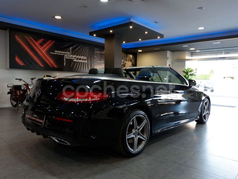 Usado Mercedes C220 170 CV (125 kW) 2017 Negro Descapotable