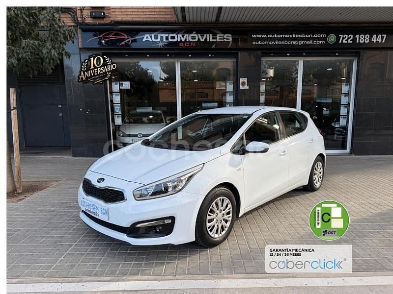 Blanco Usado 2016 Kia Ceed Utilitario | 9990 € (Precio justo) - Imagen 1/4