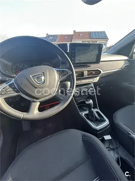 Usado Dacia Sandero Comfort 101 CV (74 kW) 2021 Blanco Berlina