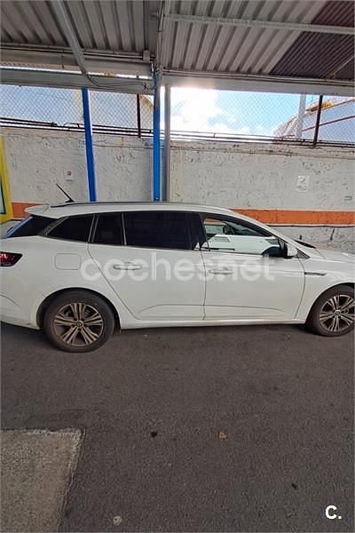 Usado Renault Mégane GrandTour Business 115 CV (84 kW) 2022 Blanco Familiar