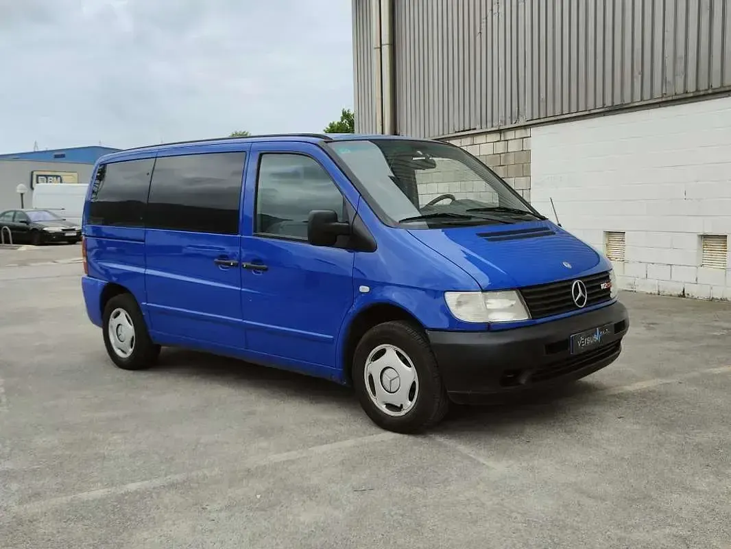 Usado Mercedes Vito 122 CV (89 kW) 2003 Azul Van