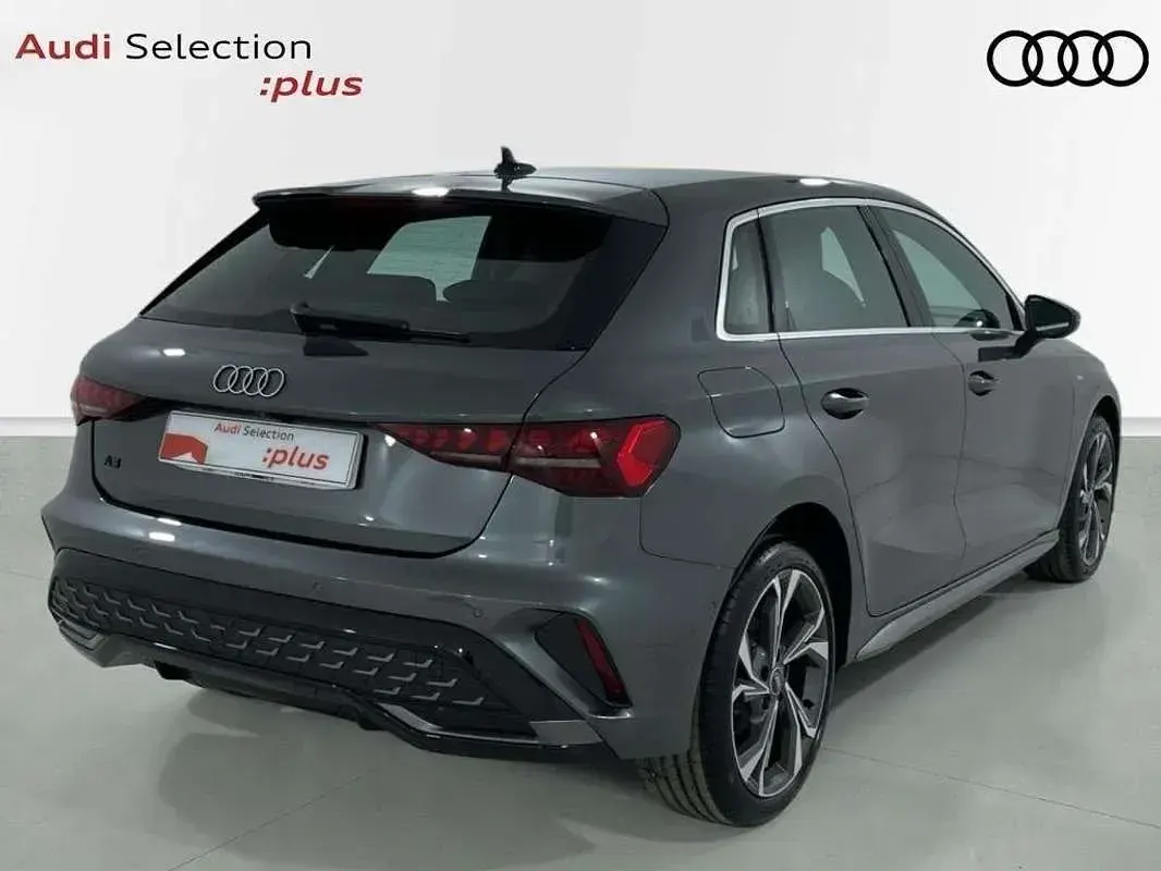 Usado Audi A3 Sportback e-tron S-Line 204 CV (150 kW) 2026 Gris Utilitario