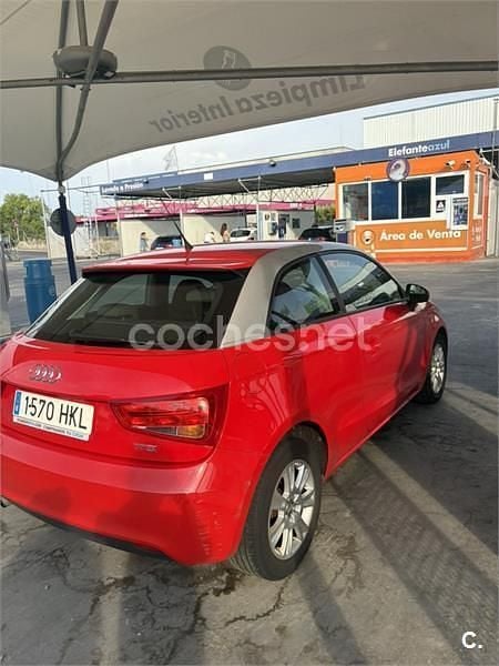 Usado Audi A1 Attraction 86 CV (63 kW) 2012 Rojo Berlina