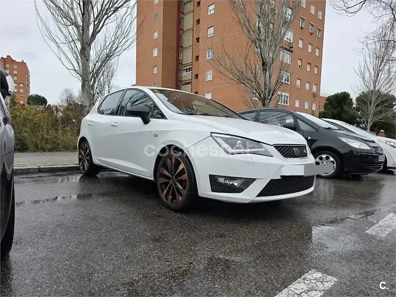 Käytetty Seat Ibiza Crono 90 HP (66 kW) 2016 Valkoinen Sedan