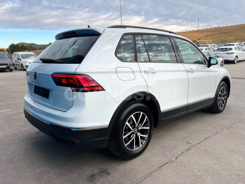 Usado VW Tiguan Sportline 150 CV (110 kW) 2022 Blanco SUV