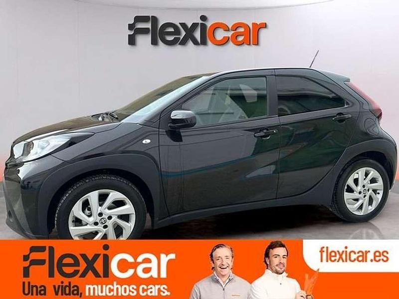Negro Usado 2024 Toyota Aygo Utilitario | 15.290 € (Buen precio) - Imagen 1/4