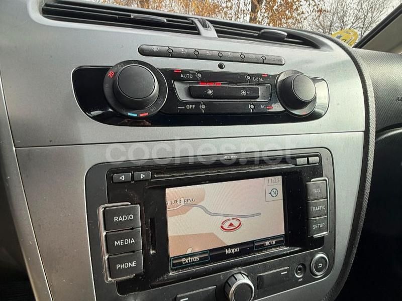 Usado Seat Leon Copa 105 CV (77 kW) 2011 Negro Berlina