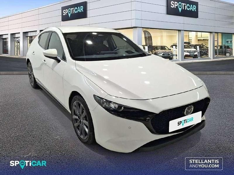 Usado Mazda 3 Center-Line 141 CV (103 kW) 2025 Blanco Berlina