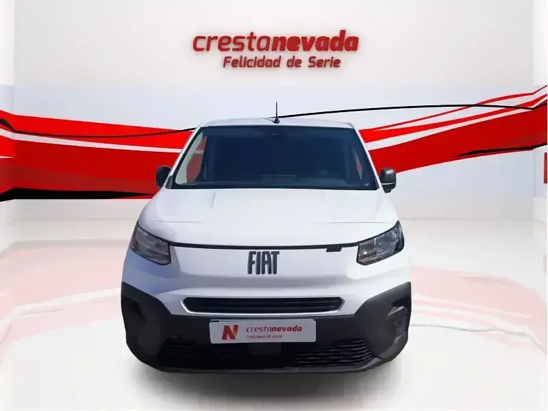 Usado Fiat Doblò 102 CV (75 kW) 2024 Blanco Monovolumen