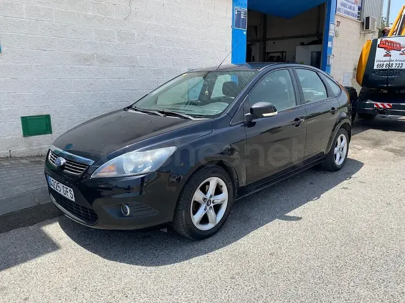 Usado Ford Focus Titanium 90 CV (66 kW) 2009 Negro Berlina