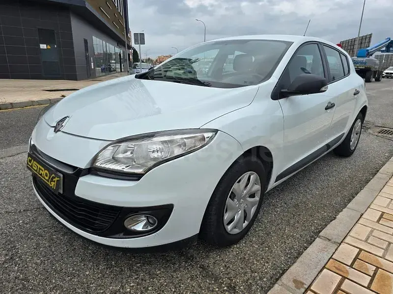 Usado Renault Mégane Authentique 90 CV (66 kW) 2012 Blanco Berlina