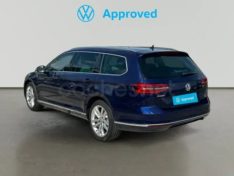 Usado VW Passat Sportline 150 CV (110 kW) 2019 Azul Familiar