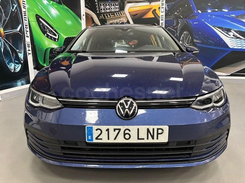 Usado VW Golf VIII 115 CV (84 kW) 2022 Azul Familiar