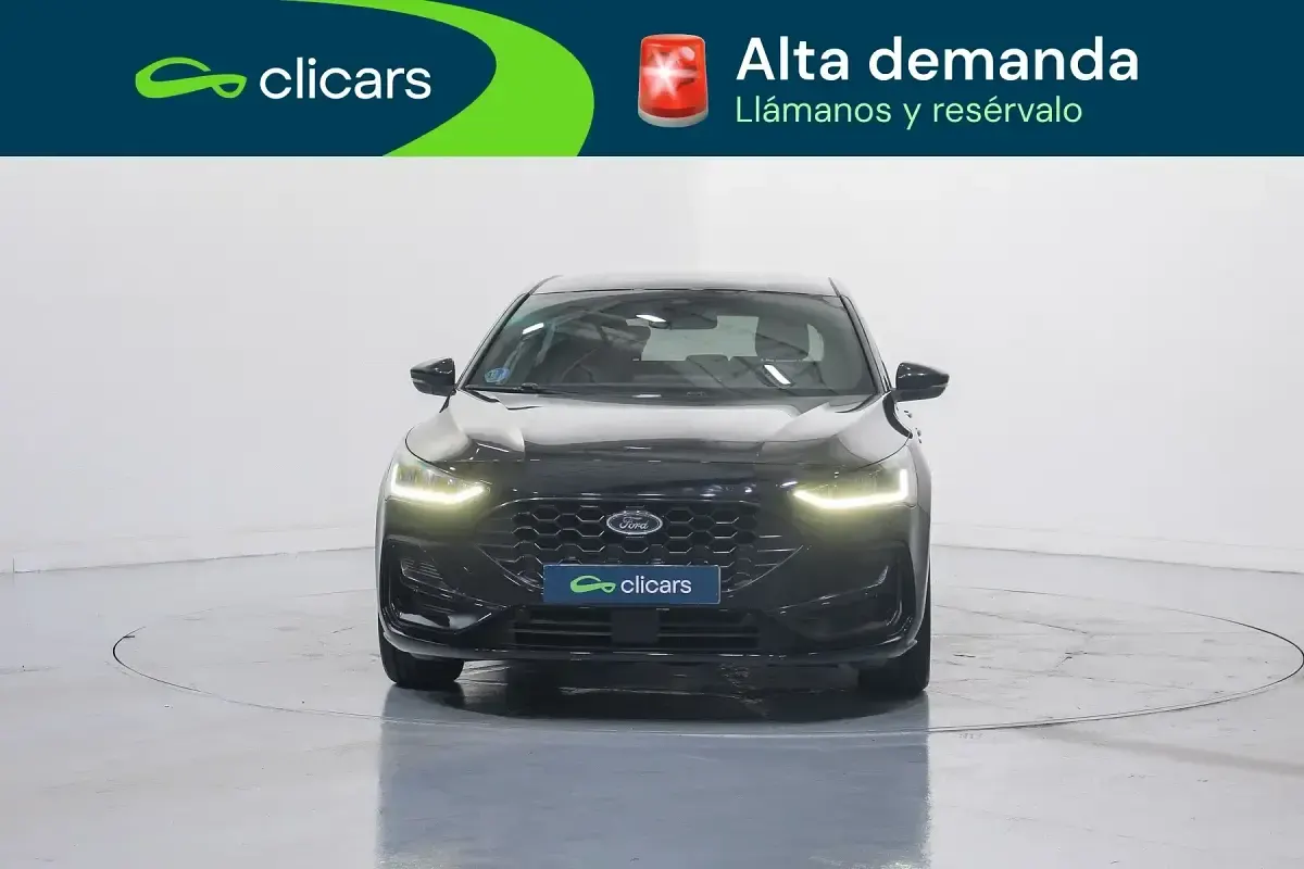 Usado Ford Focus ST-Line 125 CV (91 kW) 2023 Negro Berlina