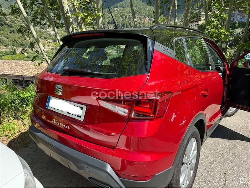 Usado Seat Arona Style Plus 110 CV (80 kW) 2022 Rojo SUV