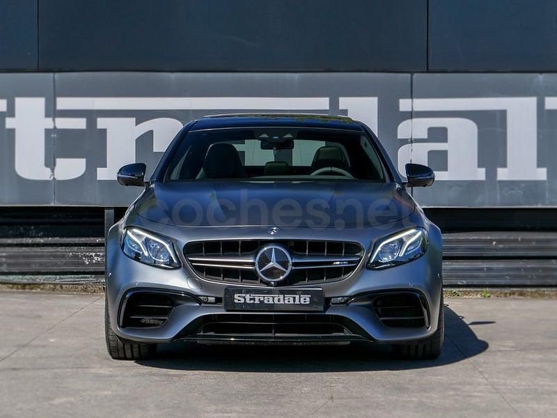 Usado Mercedes E63S AMG 612 CV (450 kW) 2018 Gris / plata Berlina