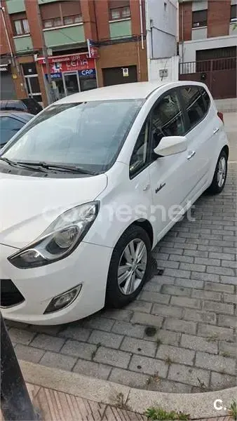 Usado Hyundai ix20 Comfort 115 CV (84 kW) 2012 Blanco Utilitario