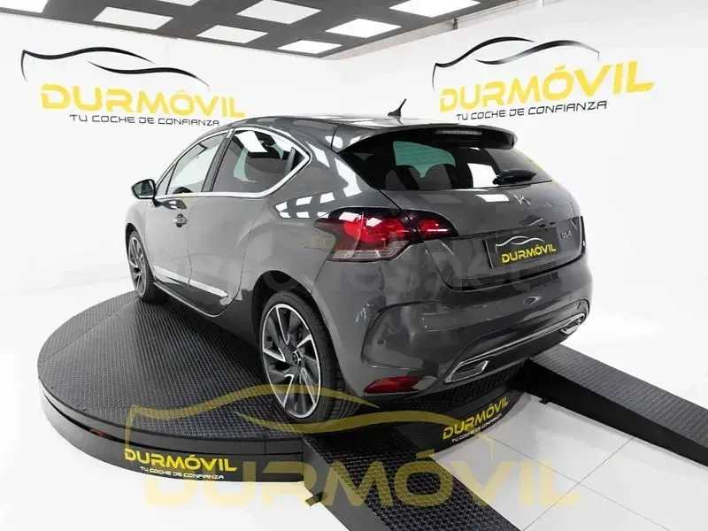 Usado DS Automobiles DS4 180 CV (132 kW) 2015 Gris / plata Berlina