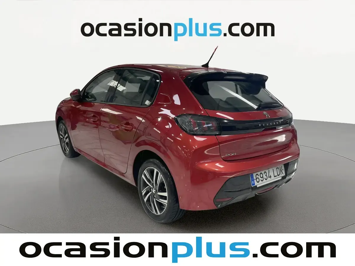 Usado Peugeot 208 Allure 100 CV (73 kW) 2019 Rojo Utilitario