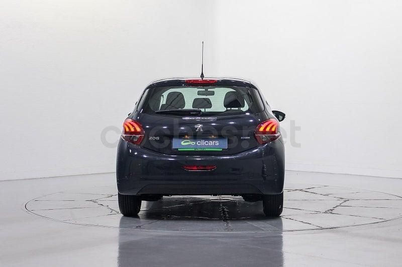 Usado Peugeot 208 Access 82 CV (60 kW) 2016 Negro Utilitario
