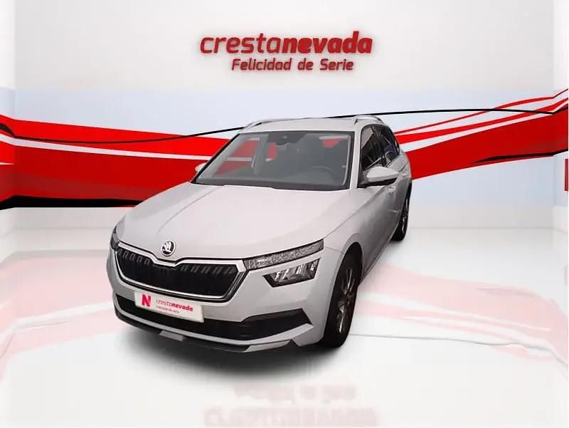 Usado Skoda Kamiq Ambition 110 CV (80 kW) 2022 Blanco SUV