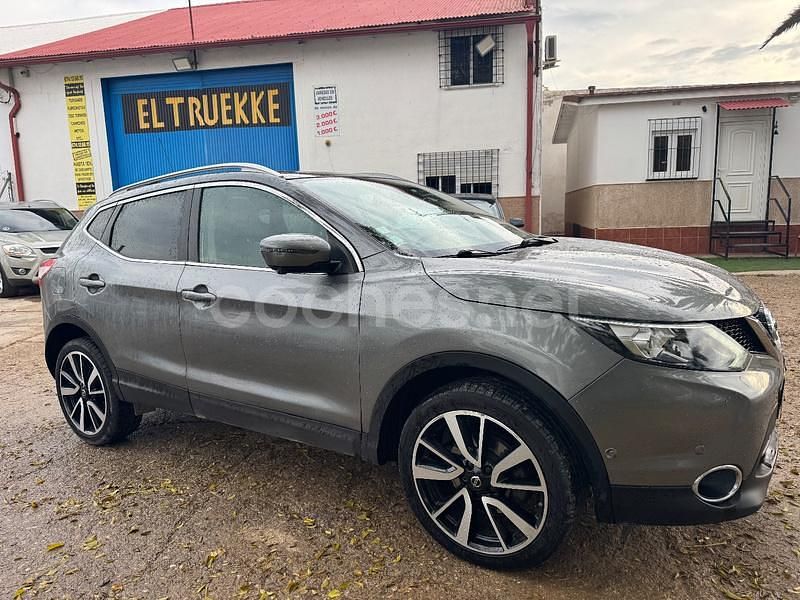 Usado Nissan Qashqai Tekna 110 CV (80 kW) 2016 Gris / plata SUV