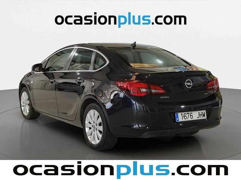 Usado Opel Astra Excellence 136 CV (100 kW) 2015 Negro Berlina