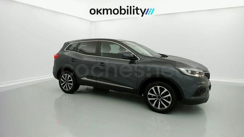 Usado Renault Kadjar Equilibre 140 CV (102 kW) 2022 Gris / plata SUV