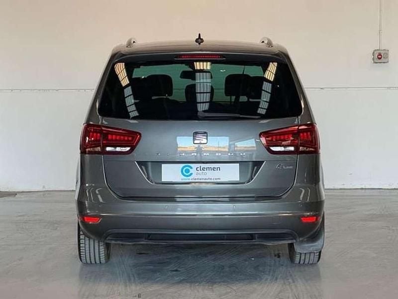 Usado Seat Alhambra XCELLENCE 151 CV (111 kW) 2019 Gris / plata Monovolumen