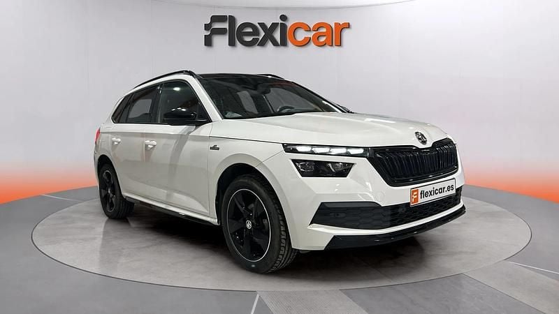 Usado Skoda Kamiq Monte Carlo 110 CV (80 kW) 2022 Blanco SUV