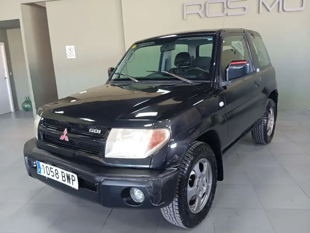 Usado Mitsubishi Montero 129 CV (94 kW) 2002 Negro SUV