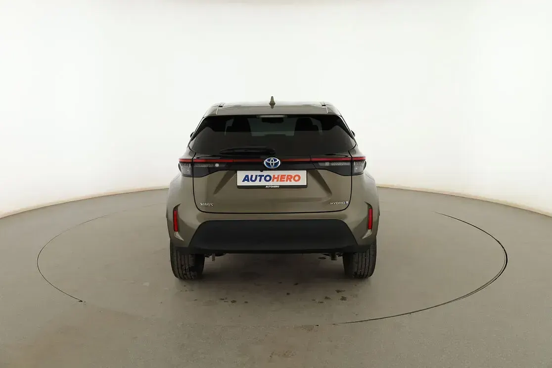 Usado Toyota Yaris Cross Active 116 CV (85 kW) 2022 Verde SUV