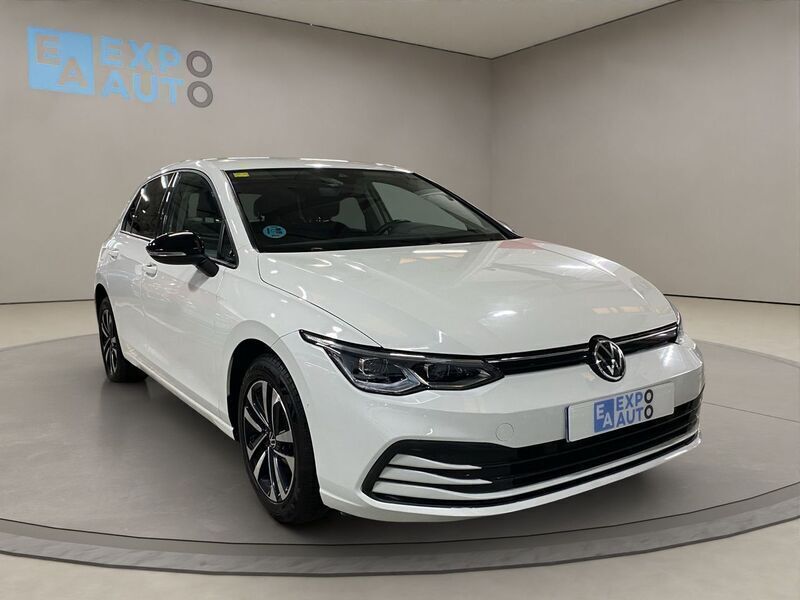 Blanco Usado 2020 VW Golf VIII Sportline Utilitario | 23.975 € - Imagen 1/4