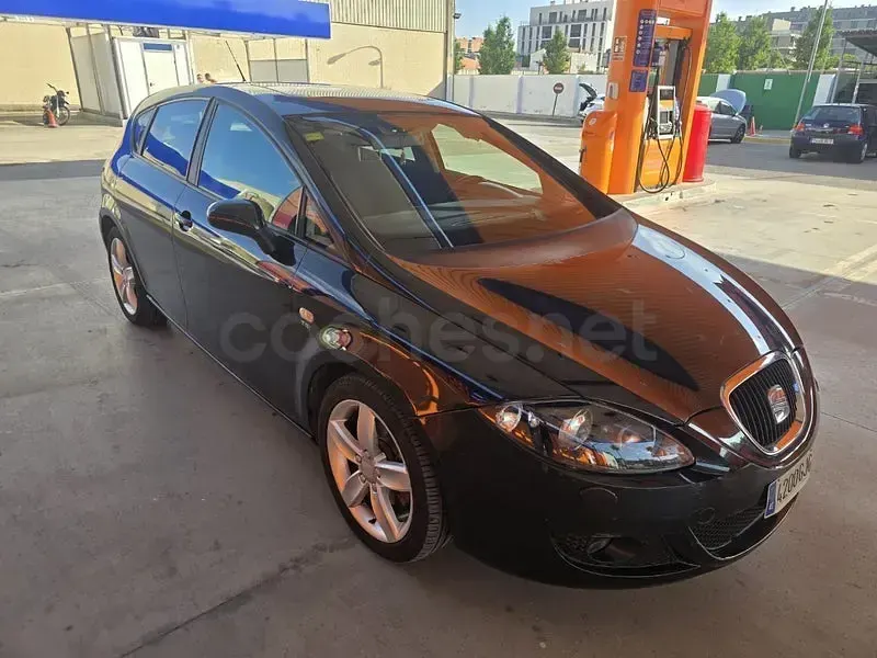 Usado Seat Leon Stylance 125 CV (91 kW) 2008 Negro Utilitario