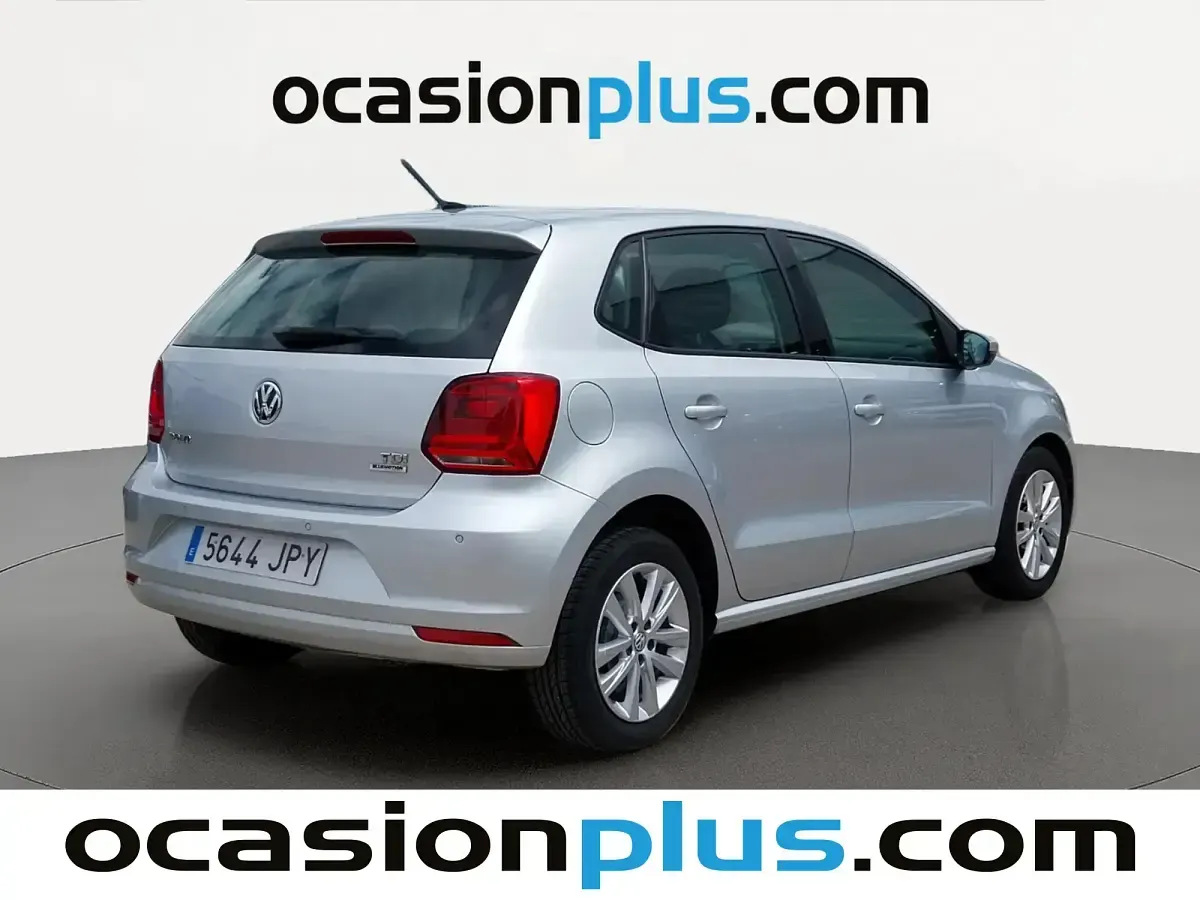 Usado VW Polo Advance 75 CV (55 kW) 2016 Gris Utilitario