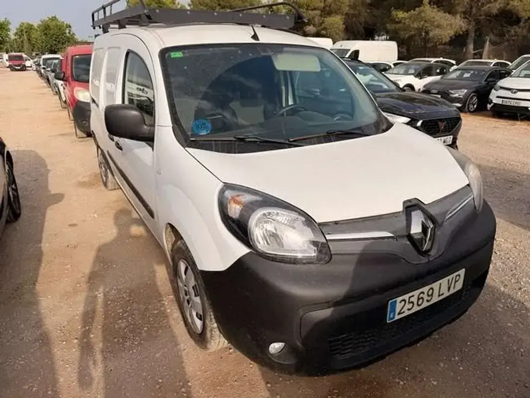 Usado Renault Kangoo 44 kW (60 CV) 2021 Blanco Monovolumen