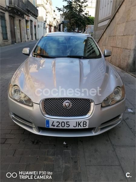 Gris / plata Usado 2008 Jaguar XF Premium Luxury Berlina | 8100 € - Imagen 1/4