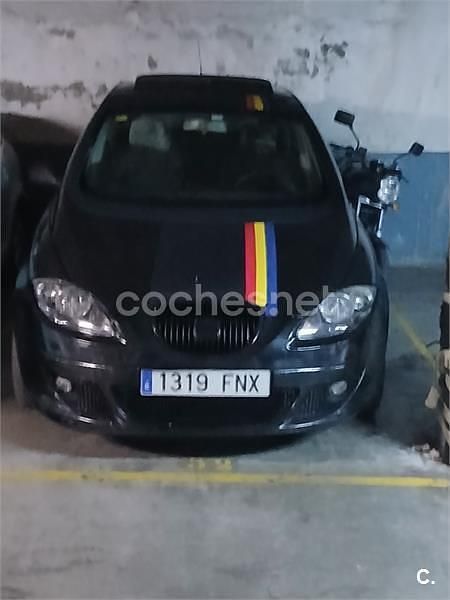 Usado Seat Altea 105 CV (77 kW) 2007 Negro Monovolumen