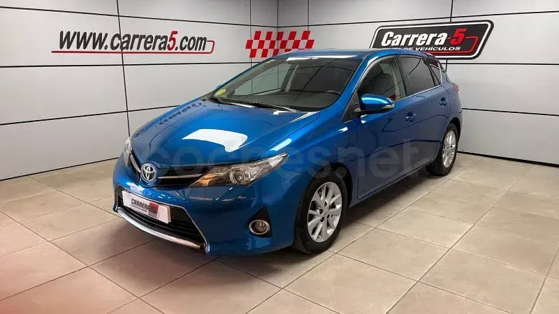 Usado Toyota Auris Live 90 CV (66 kW) 2013 Azul Berlina