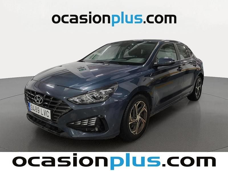 Azul Usado 2021 Hyundai i30 Berlina | 16.173 € (Precio justo) - Imagen 1/4